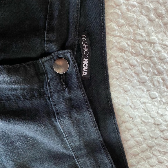 Fashion Nova Classic Black Skinny Jeans - Picture 3 of 6